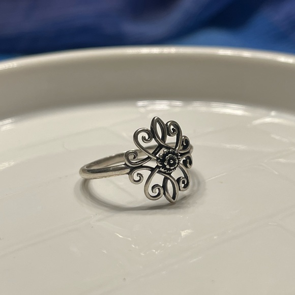 Ring ❤️‍🔥 - Picture 3 of 4